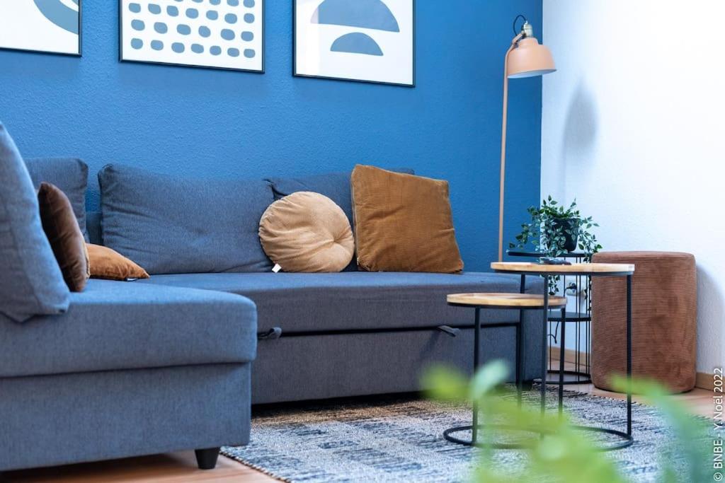 Apartment At The Water's Edge, Warmthy - Small Price *